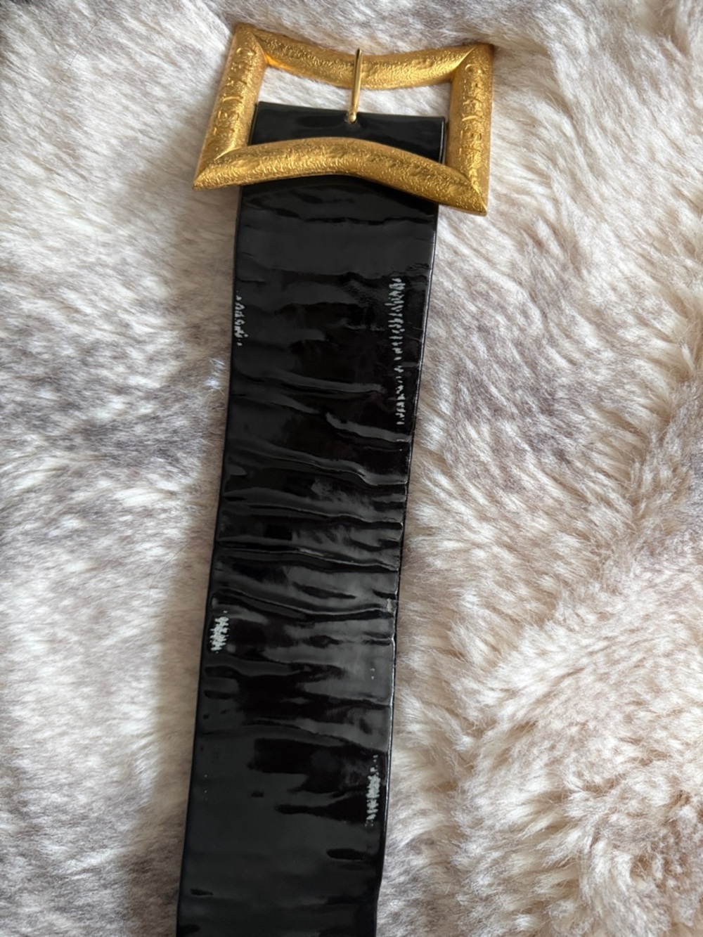 Vintage CHANEL Black Patent Leather Belt with Gold plate Buckle. xs size - Picture 11 of 11